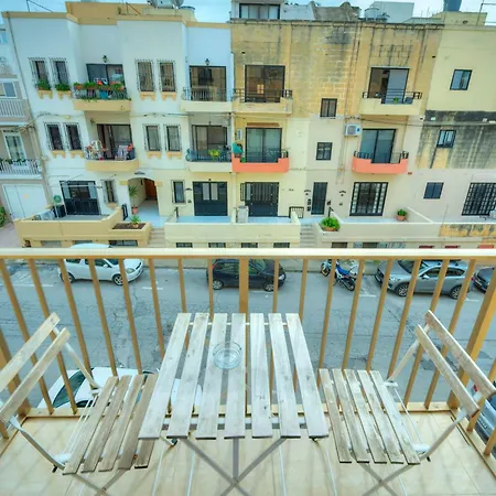 Apartament 2 Bedroom 3min Walk From The