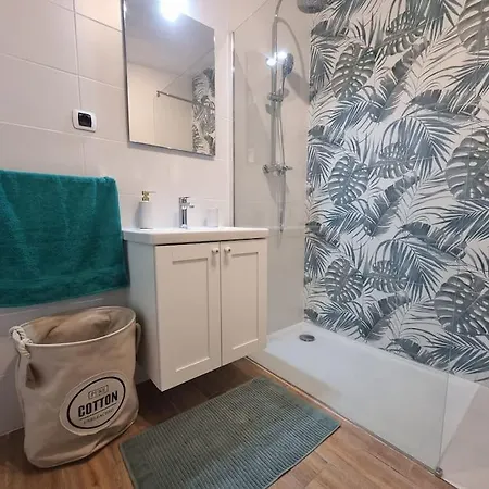 2 Bedroom 3min Walk From The