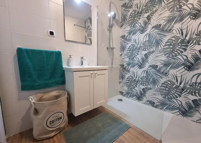 2 Bedroom 3min Walk From The