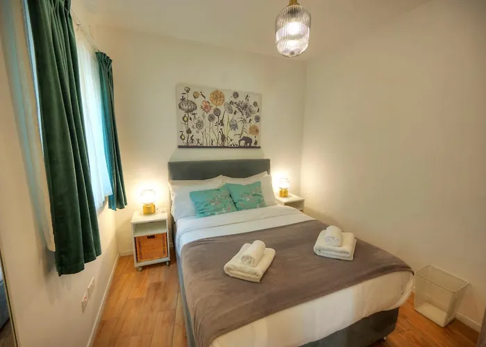 2 Bedroom 3min Walk From The